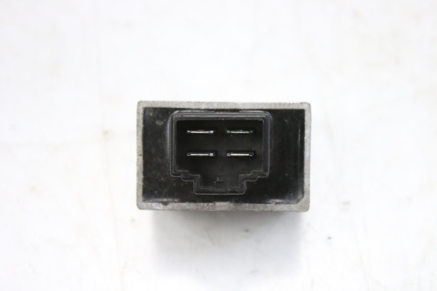 photo de CHARGING REGULATOR PEUGEOT TWEET 125 (2010 - 2017) - Technical close-up