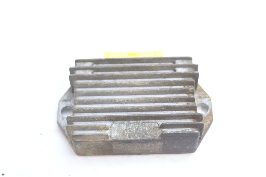 photo de REGULATOR PIAGGIO TYPHOON 50 (2000 - 2009) - Component detail