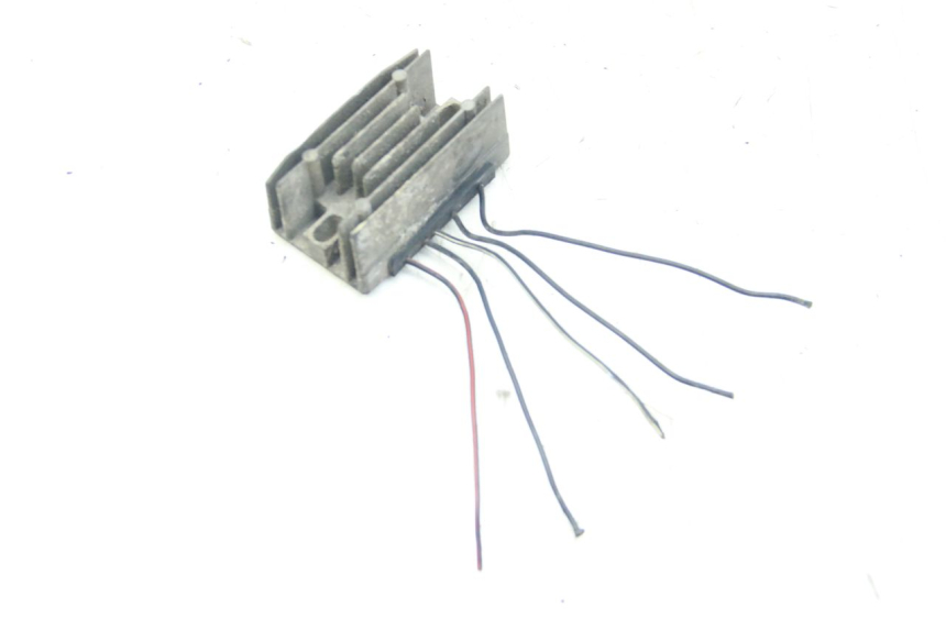 photo de CHARGING REGULATOR SUZUKI UH BURGMAN 125 (2002 - 2006) - Component detail