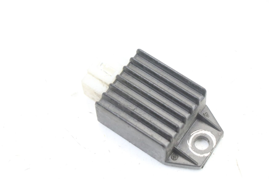 photo de CHARGING REGULATOR UNIVERSAL BIKE ZN50QT-11B 50 (2018 - 2021) - Component detail