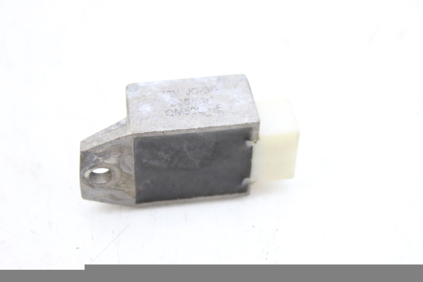 photo de CHARGING REGULATOR PEUGEOT V-CLIC VCLIC 50 (2007 - 2013) - Technical close-up