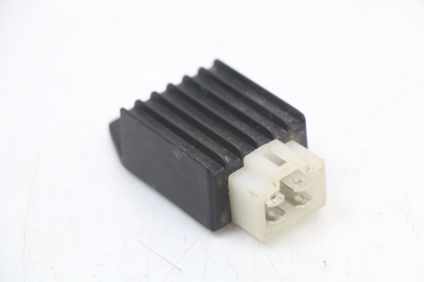 photo de CHARGING REGULATOR BEELINE VELOCE 4T 50 (2011 - 2020) - Component detail