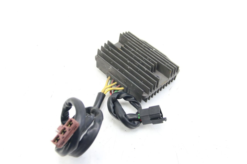photo de CHARGING REGULATOR PIAGGIO VESPA GTS SUPER IE 125 (2009 - 2016) - Main view