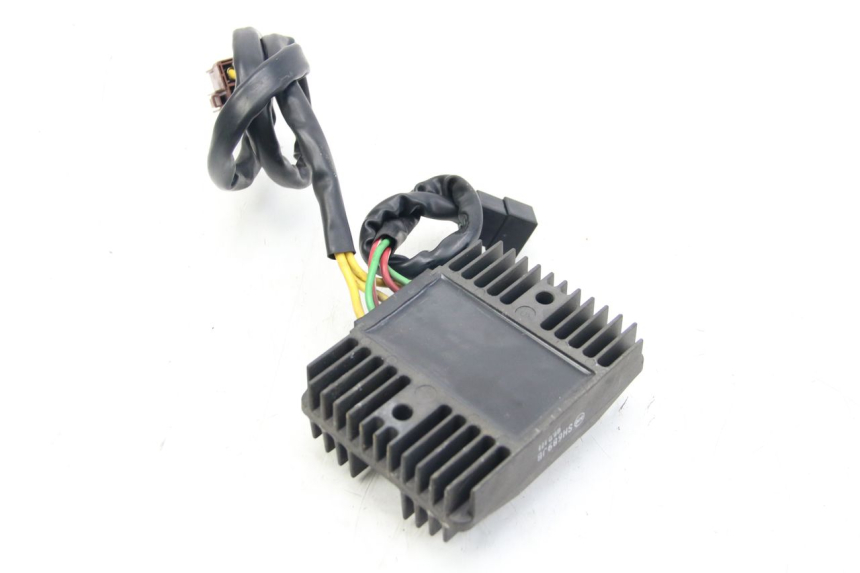 photo de CHARGING REGULATOR PIAGGIO VESPA GTS SUPER IE 125 (2009 - 2016) - Zoom on usage condition