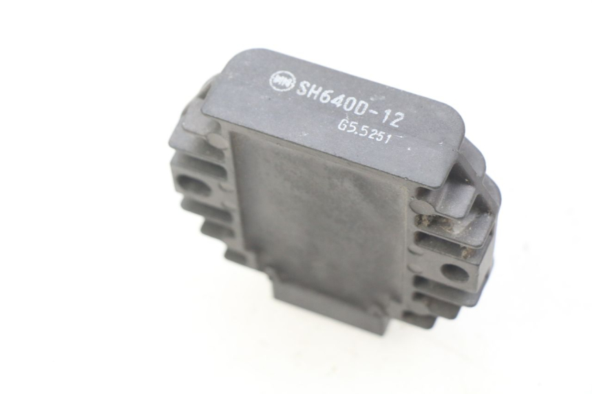 photo de CHARGING REGULATOR PIAGGIO VESPA LX 125 (2005 - 2010) - Component detail