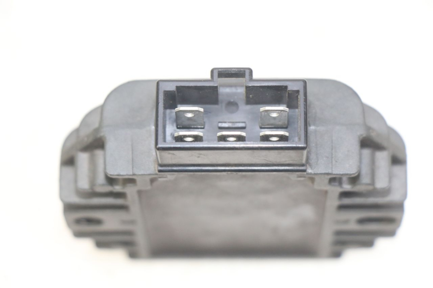 photo de CHARGING REGULATOR PIAGGIO VESPA LXV 125 (2006 - 2009) - Component detail