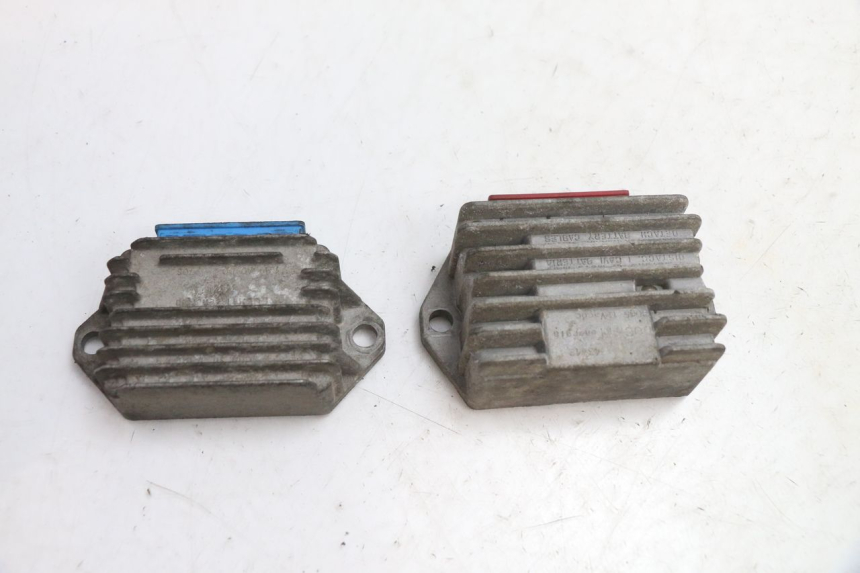 photo de REGULATOR PIAGGIO VESPA PK FL 2T 50 (1990 - 1996) - Alternative perspective