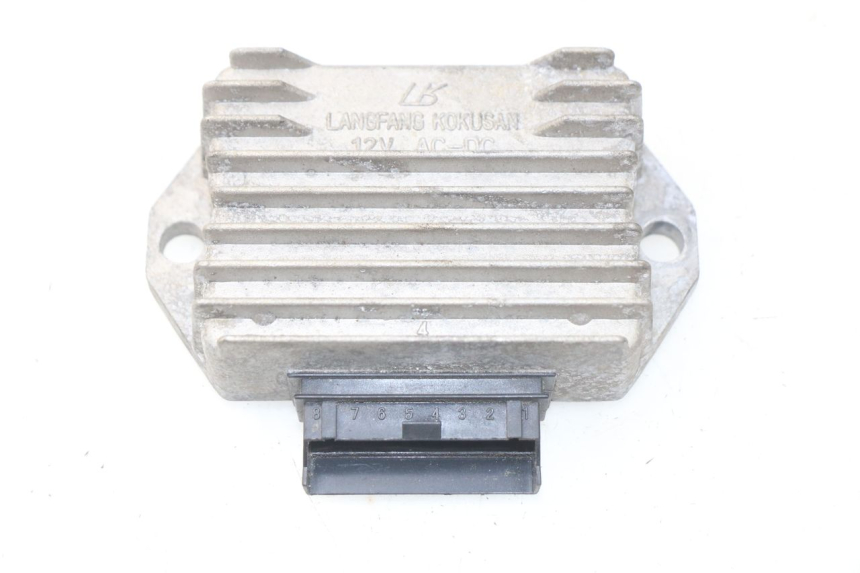 photo de CHARGING REGULATOR PIAGGIO VESPA SPRINT 2T 50 (2014 - 2018) - Main view