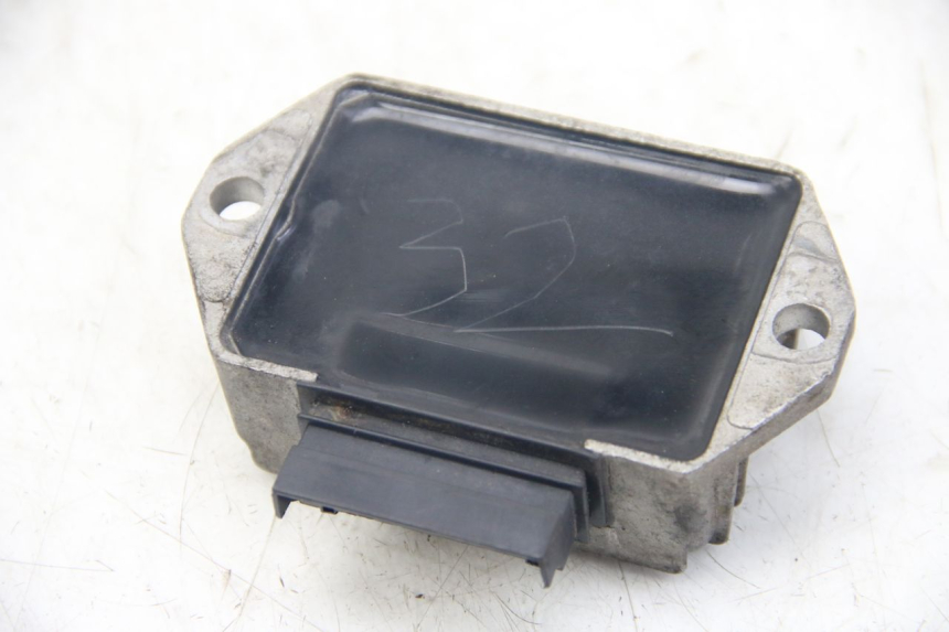 photo de CHARGING REGULATOR PIAGGIO VESPA SPRINT 2T 50 (2014 - 2018) - Product overview