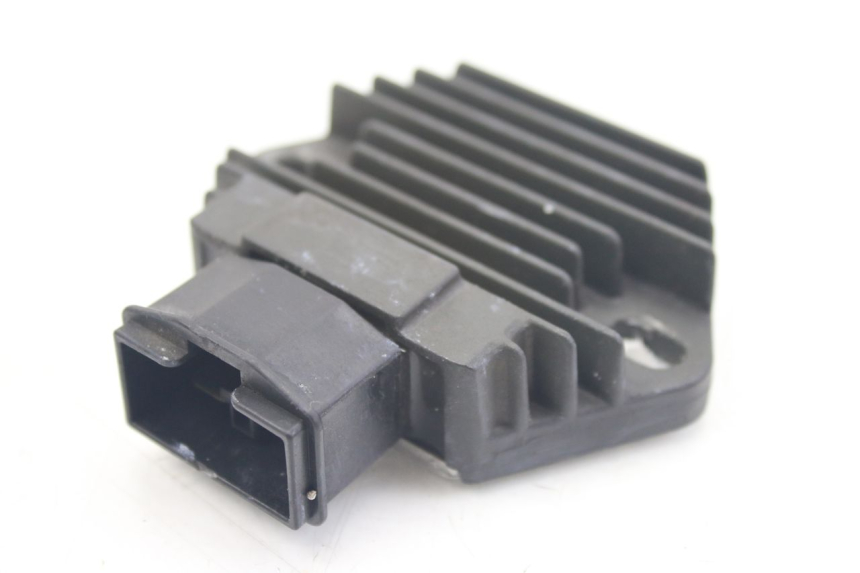 photo de CHARGING REGULATOR HONDA VFR FI RC46 800 (1998 - 2001) - Component detail