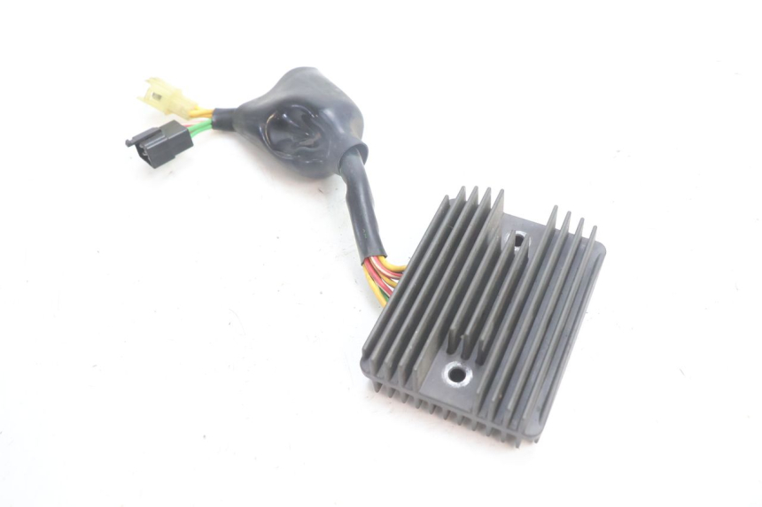 photo de CHARGING REGULATOR HONDA VFR FI RC46 800 (1998 - 2001) - Zoom on usage condition