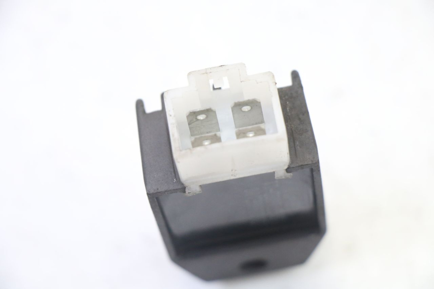 photo de CHARGING REGULATOR PEUGEOT VIVACITY NEW 2T 50 (2008 - 2017) - Zoom on usage condition