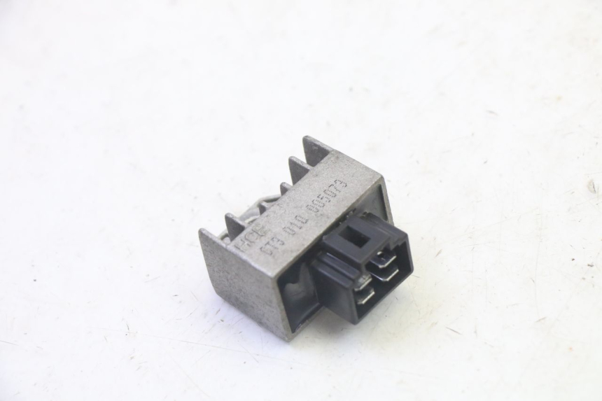 photo de CHARGING REGULATOR PEUGEOT VIVACITY NEW 4T 50 (2008 - 2017) - Main view