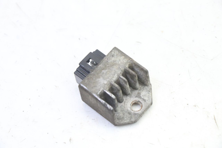photo de CHARGING REGULATOR PEUGEOT VIVACITY 50 (2004 - 2009) - Component detail