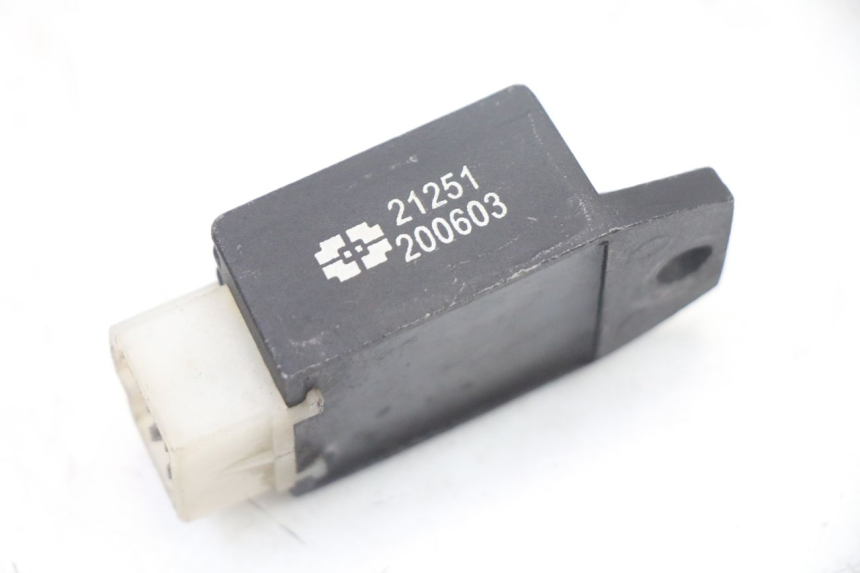 photo de CHARGING REGULATOR VONROAD YIBEN 125 (2006 - 2010) - Zoom on usage condition