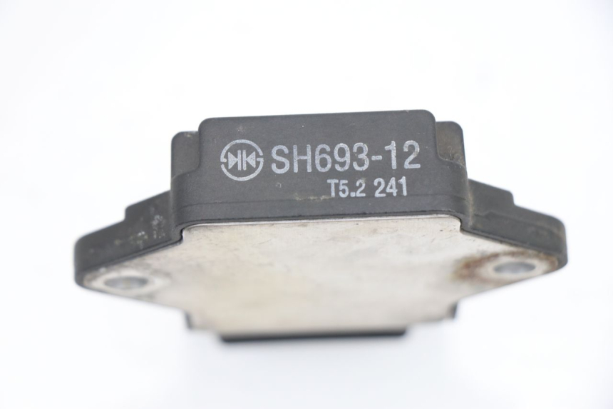 photo de REGULATOR HONDA VTR F FIRESTORM 1000 (1997 - 2001) - Zoom on usage condition