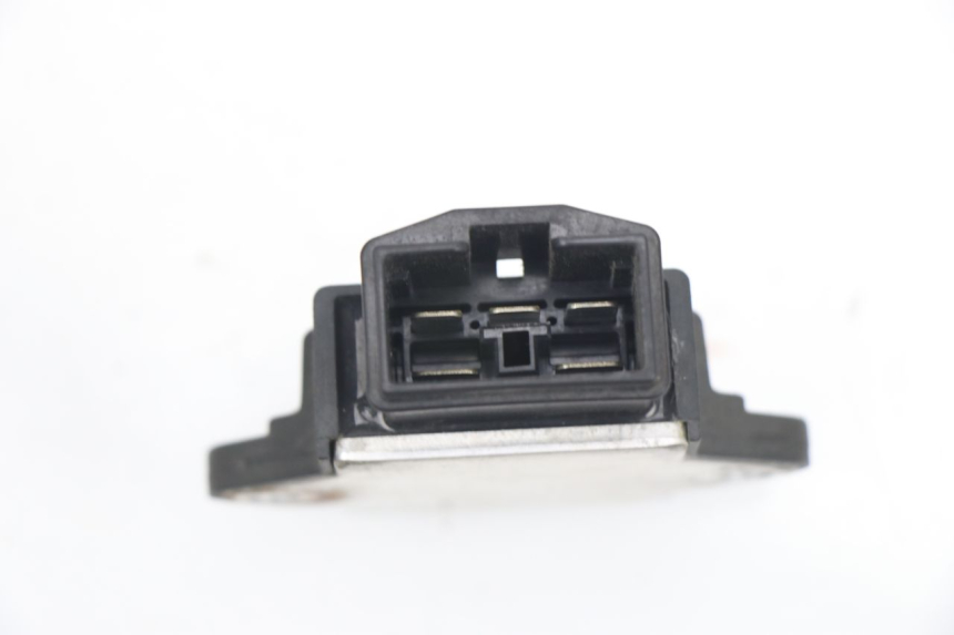 photo de REGULATOR HONDA VTR F FIRESTORM 1000 (1997 - 2001) - Alternative perspective