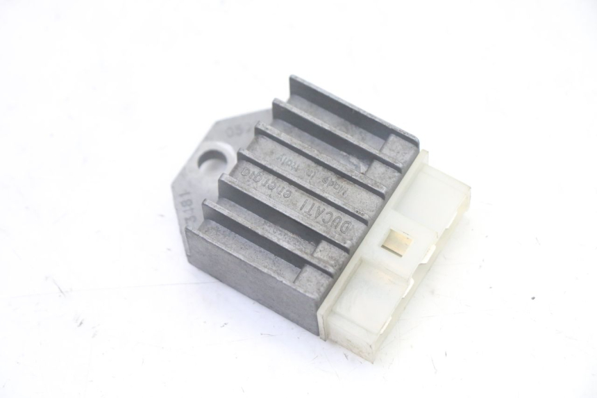 photo de REGULATOR YAMAHA WHY 50 (1998 - 2000) - Component detail