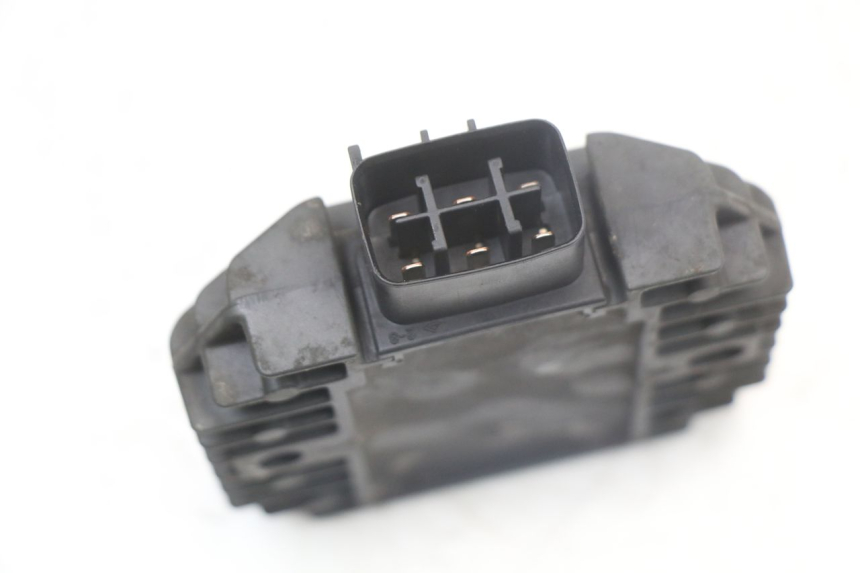 photo de CHARGING REGULATOR YAMAHA X-MAX XMAX 250 (2006 - 2009) - Zoom on usage condition