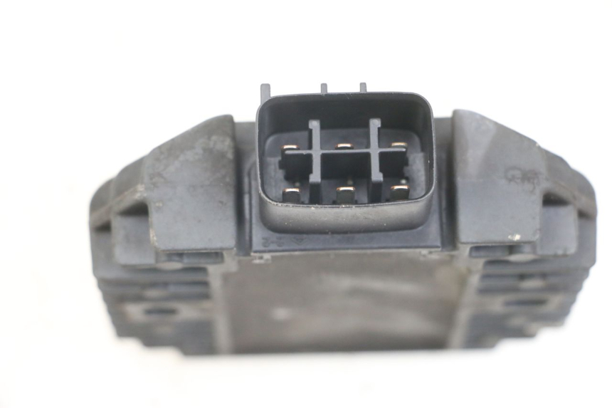 photo de CHARGING REGULATOR YAMAHA XMAX X-MAX 125 (2006 - 2009) - Component detail