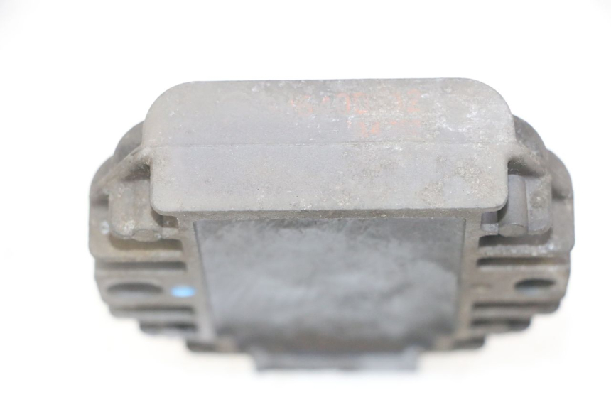 photo de CHARGING REGULATOR YAMAHA X-MAX XMAX 125 (2010 - 2013) - Zoom on usage condition