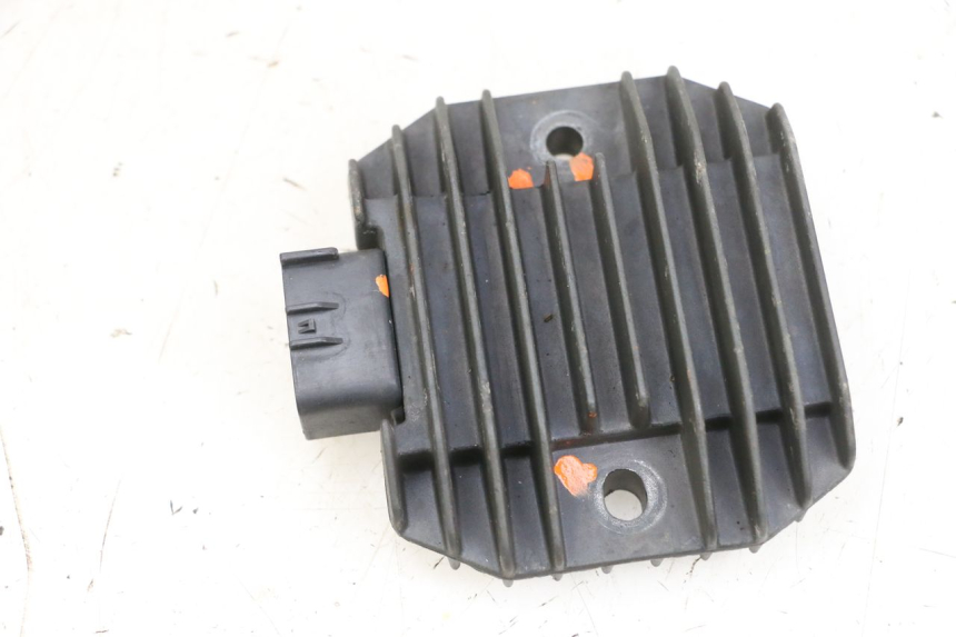 photo de CHARGING REGULATOR YAMAHA XMAX X-MAX 125 (2006 - 2009) - Component detail