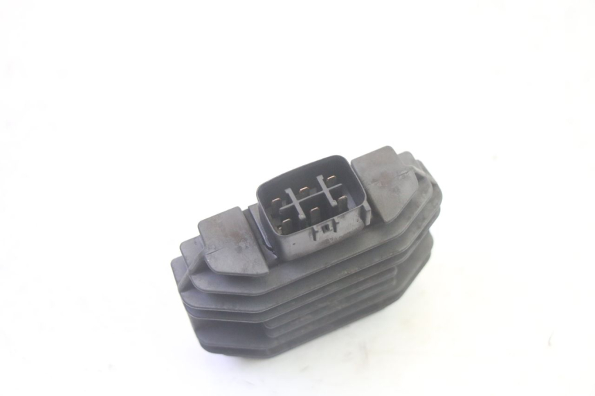 photo de CHARGING REGULATOR YAMAHA XMAX X-MAX 125 (2006 - 2009) - Alternative perspective