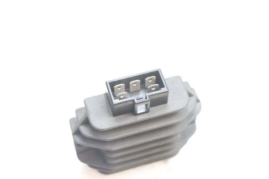 photo de REGULATOR PIAGGIO X8 STREET 125 (2006 - 2007) - Zoom on usage condition