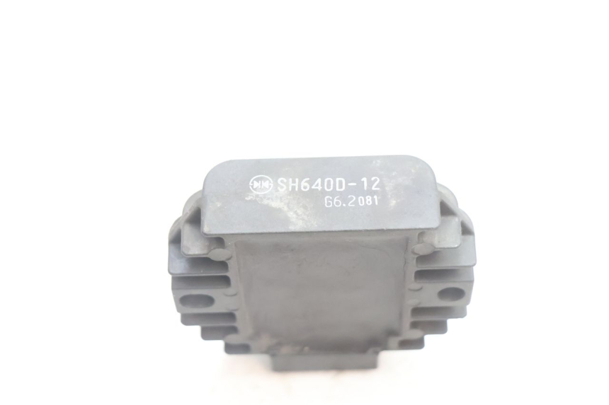 photo de REGULATOR PIAGGIO X8 STREET 125 (2006 - 2007) - Alternative perspective