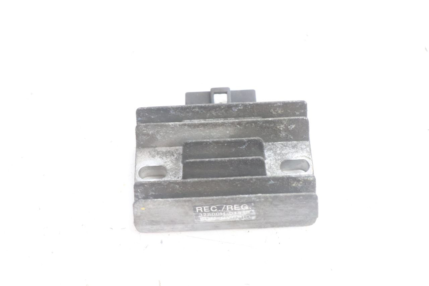 photo de REGULATOR PIAGGIO X9 AMALFI 180 (2000 - 2003) - Component detail