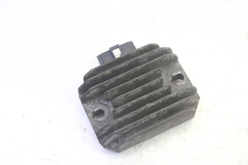 photo de CHARGING REGULATOR PIAGGIO XEVO - X EVO 125 (2007 - 2017) - Main view