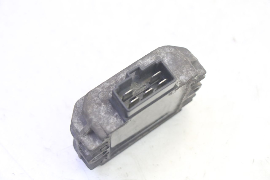 photo de CHARGING REGULATOR PIAGGIO XEVO - X EVO 125 (2007 - 2017) - Zoom on usage condition