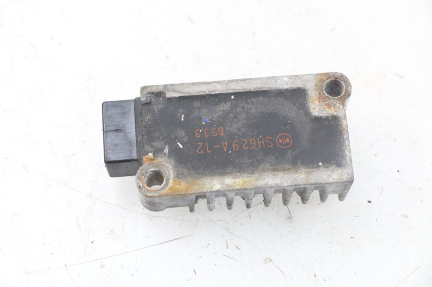 photo de CHARGING REGULATOR YAMAHA XJN XJ N DIVERSION 600 (1994 - 1997) - Component detail