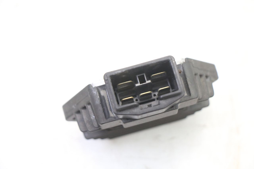 photo de REGULATOR HONDA XLV VARADERO 125 (2000 - 2006) - Zoom on usage condition