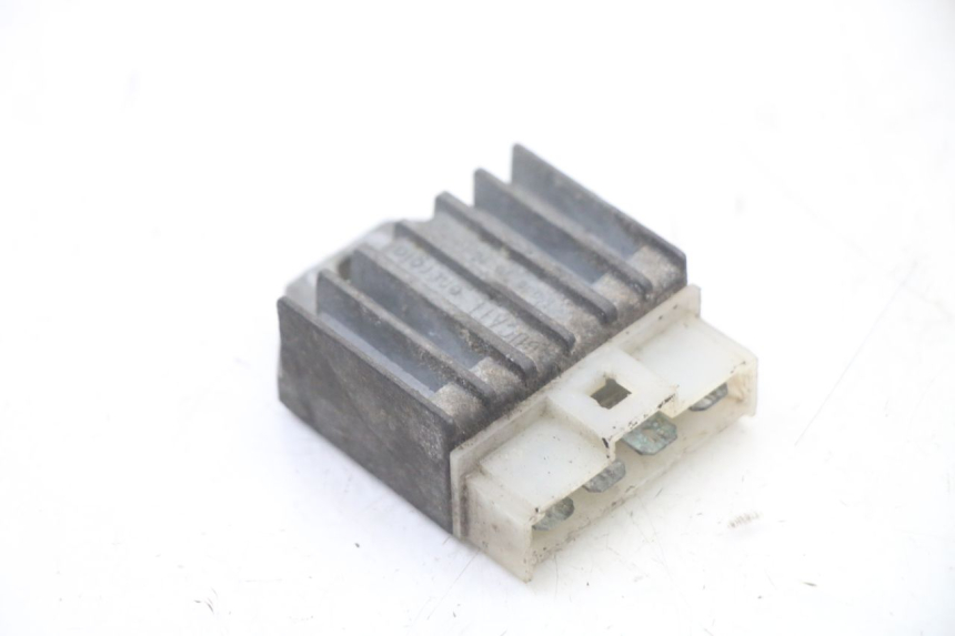 photo de REGULATOR YAMAHA AEROX 50 (1997 - 2006) - Component detail