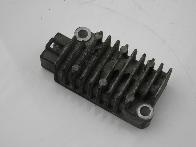 photo de REGULATOR YAMAHA TDR 125 (1997 - 1996) - Main view