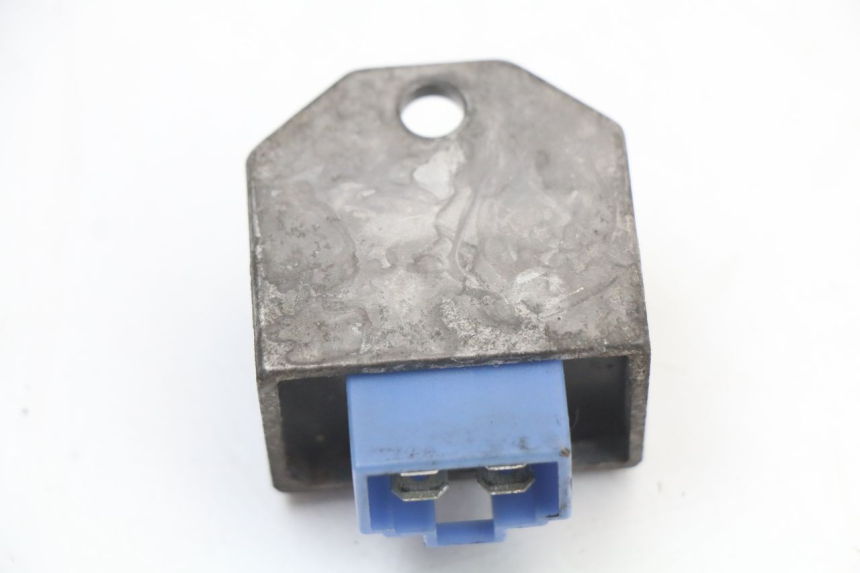 photo de REGULATOR YAMAHA YN NEO'S 50 (1997 - 2004) - Technical close-up