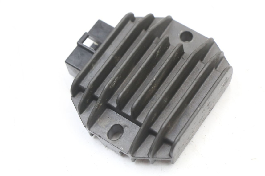 photo de CHARGING REGULATOR YAMAHA YP MAJESTY 125 (2002 - 2006) - Zoom on usage condition