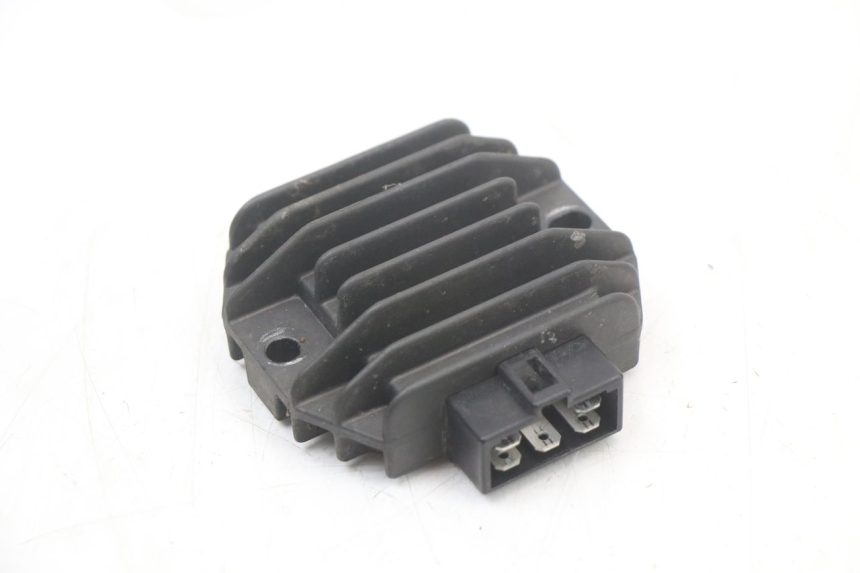 photo de CHARGING REGULATOR YAMAHA YP MAJESTY 125 (2002 - 2006) - Main view