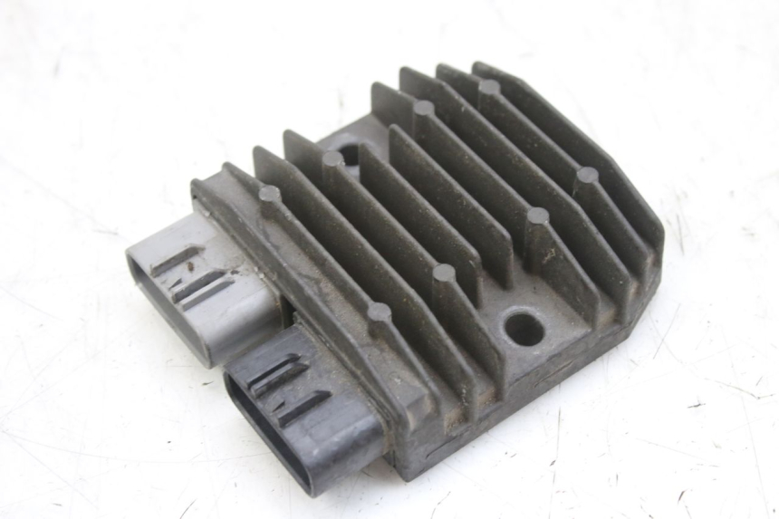 photo de CHARGING REGULATOR YAMAHA YZF R1 1000 (2007 - 2008) - Component detail