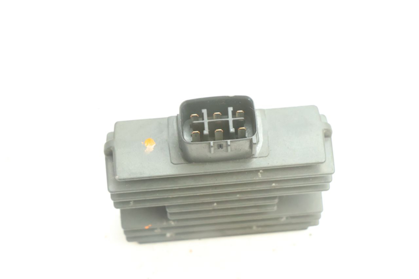 photo de REGULATOR YAMAHA YZF R6 600 (2008 - 2009) - Zoom on usage condition