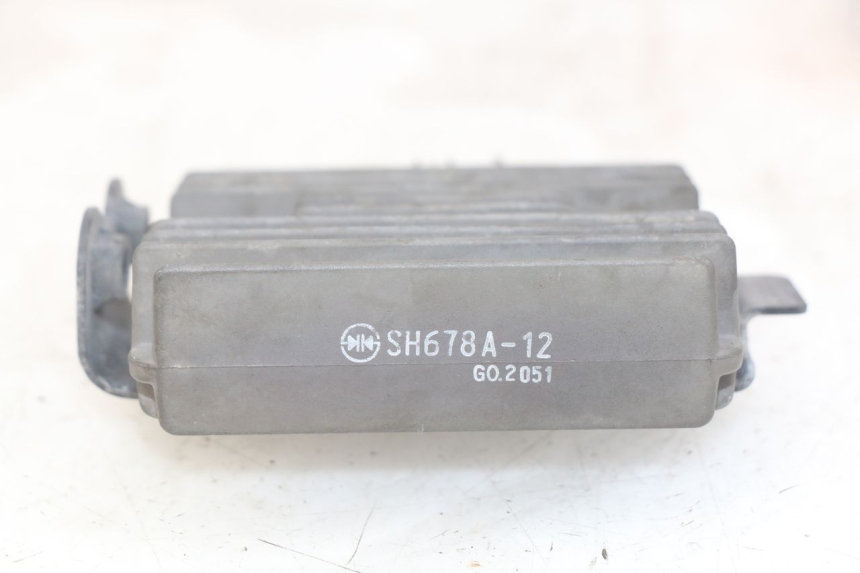 photo de CHARGING REGULATOR KAWASAKI Z 750 (2007 - 2013) - Alternative perspective