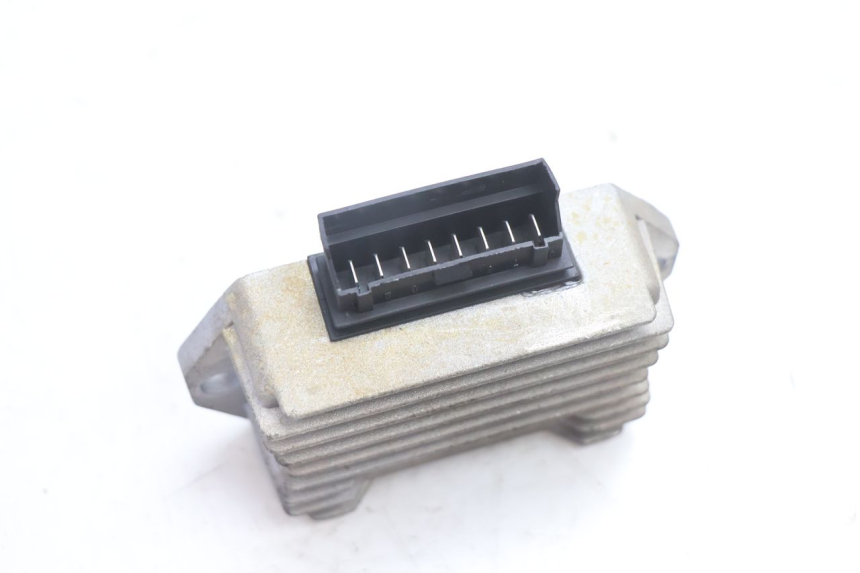 photo de CHARGING REGULATOR PIAGGIO ZIP 2T 50 (2009 - 2019) - Zoom on usage condition