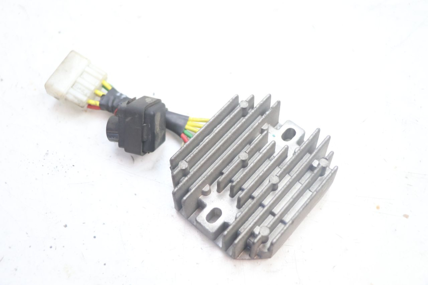 photo de REGULATOR PIAGGIO ZIP IGET 4T 50 (2021 - 2023) - Main view