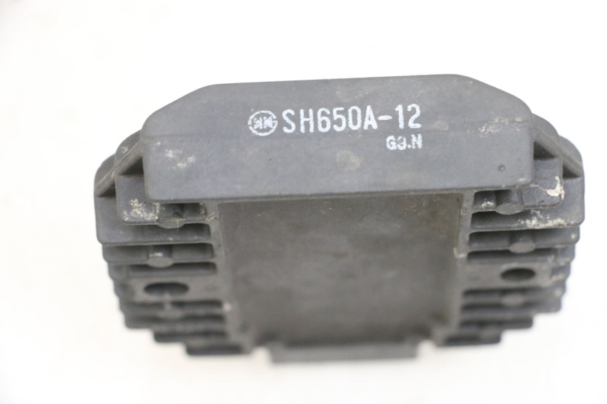 photo de REGULATOR KAWASAKI ZR 7 750 (1999 - 2004) - Zoom on usage condition