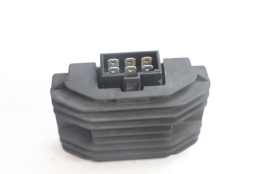 photo de CHARGING REGULATOR KAWASAKI ZX-6R ZX6R 600 (1995 - 1997) - Zoom on usage condition