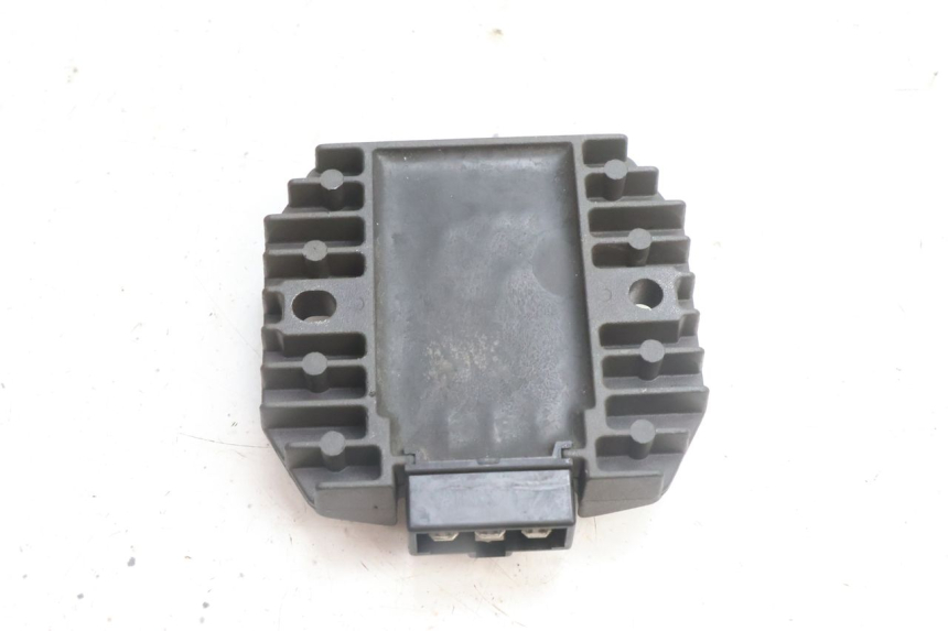 photo de CHARGING REGULATOR KAWASAKI ZZR 600 (1995 - 2004) - Zoom on usage condition