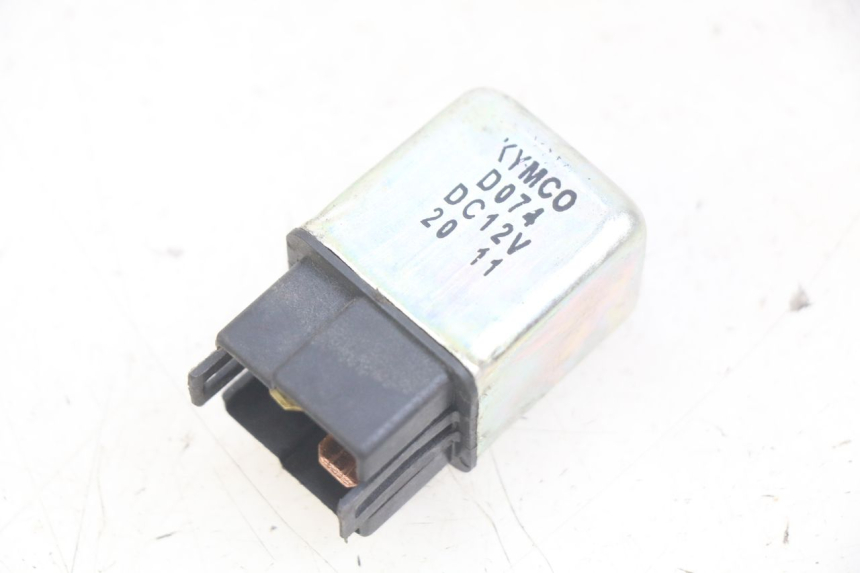 photo de STARTER RELAY KYMCO AGILITY 16+ 4T 50 (2018 - 2023) - Alternative perspective