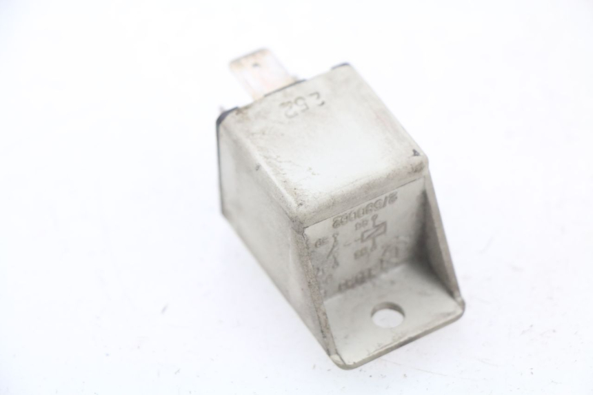 photo de STARTER RELAY PIAGGIO BEVERLY 125 (1998 - 2005) - Zoom on usage condition