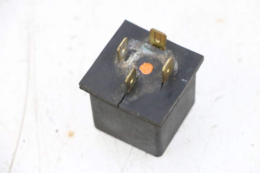 photo de STARTER RELAY MBK BOOSTER SPIRIT NAKED 50 (2004 - 2017) - Component detail